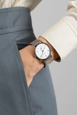 Armbanduhren * NOMOS Glashütte Armbanduhr Tangente Ø 33 mm Handaufzug