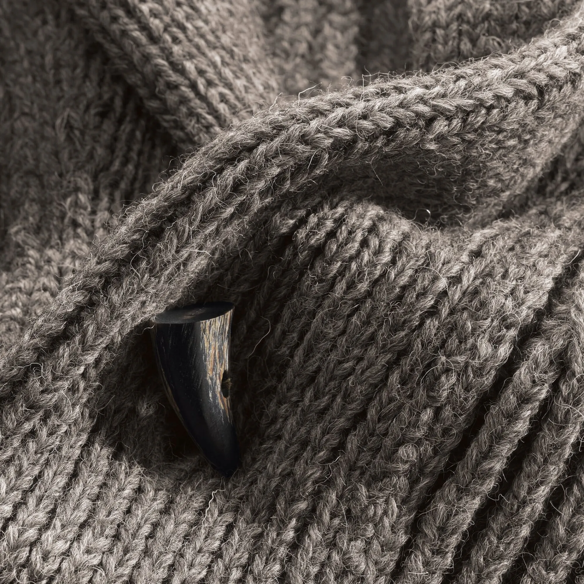 Strickjacken * Black Sheep Cardigan
