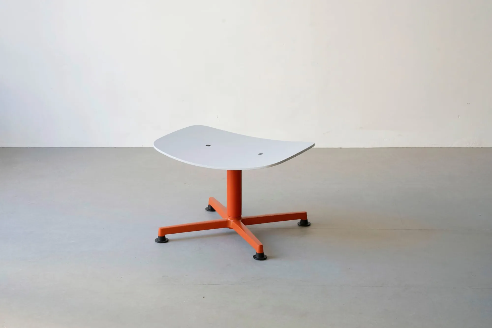 Sitzmöbel * raawii Hocker zu Sessel Arba Lounge