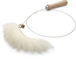 Alles Für Das Haustier * InventMe Katzenspielzeug Angel mit Schaffell
