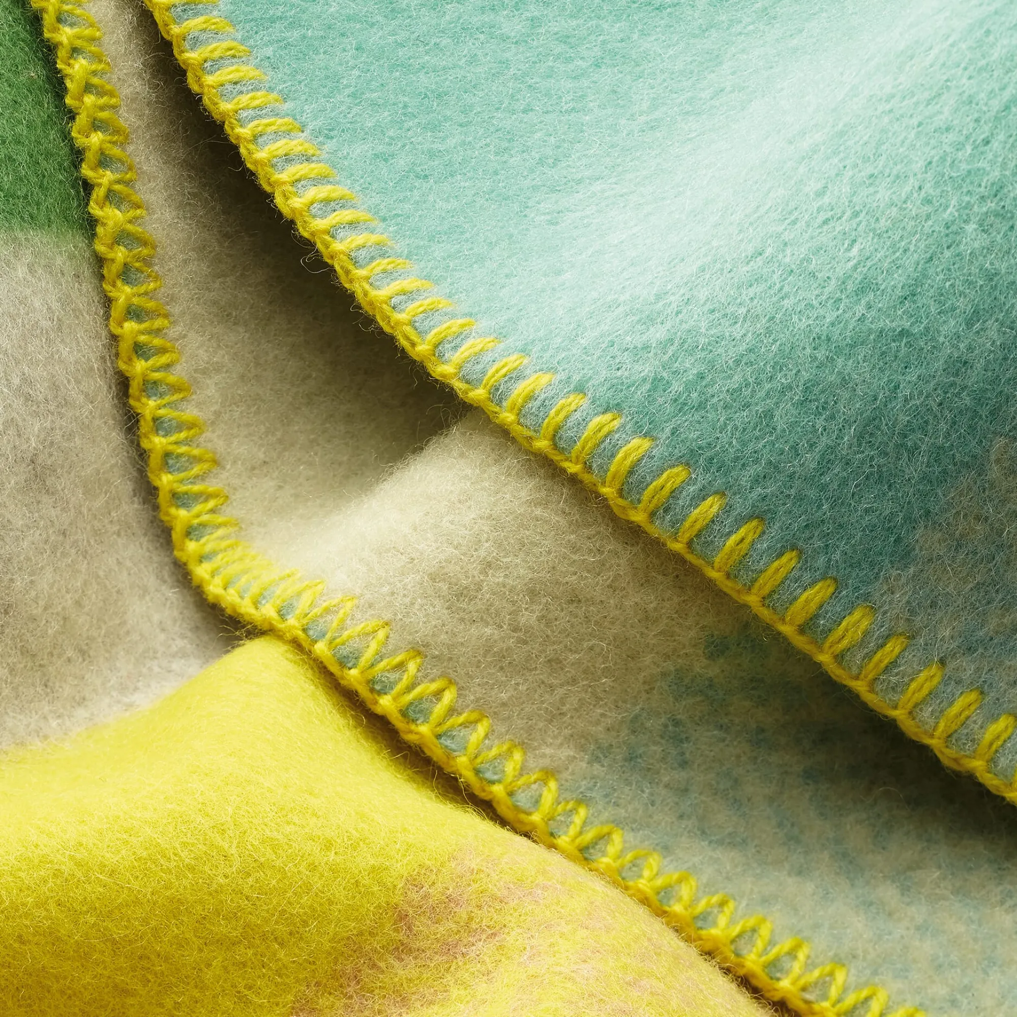 Decken * Røros Tweed Lammwolldecke Bauhausstil Pastell