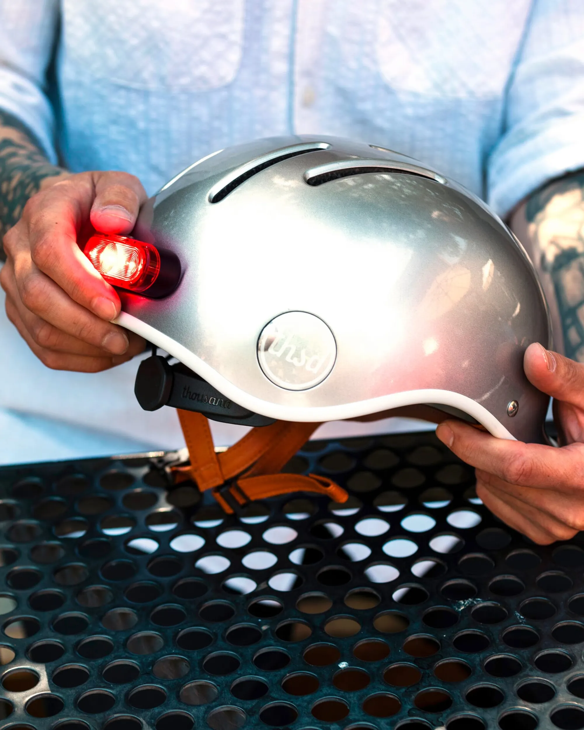 Fahrradzubehör * Rücklicht zu Radhelm Heritage 2.0