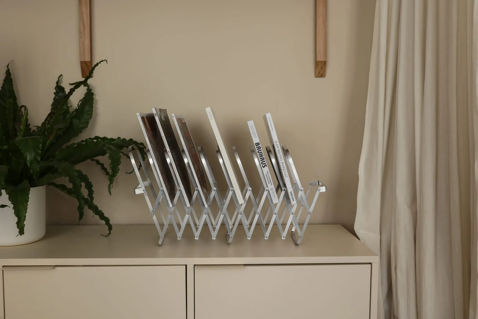 Schreibtische|Archivboxen * Radius Tischsortierer Aluminium