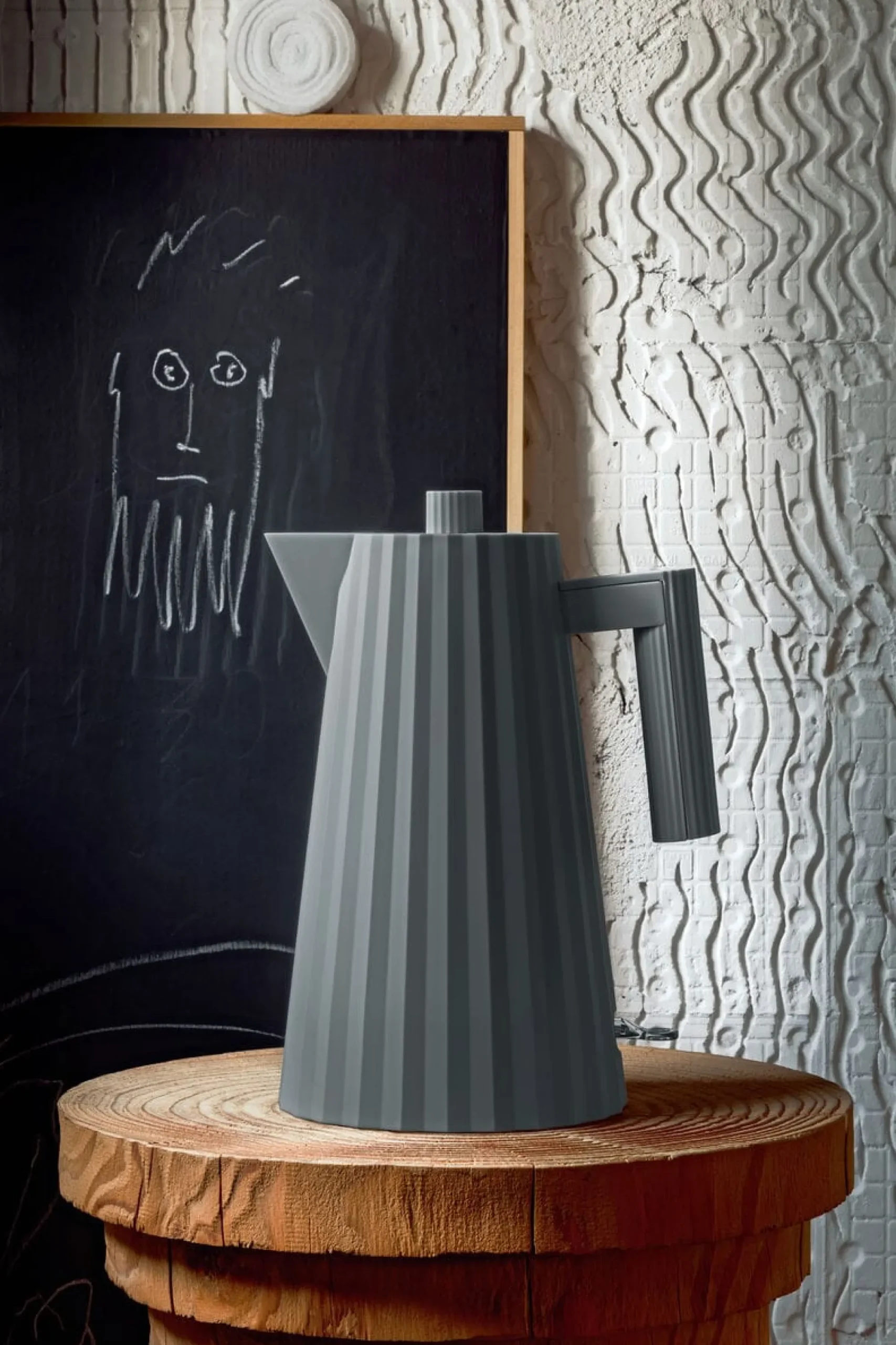 Wasserkocher & Wasserkessel * Alessi Wasserkocher Plissé Grau